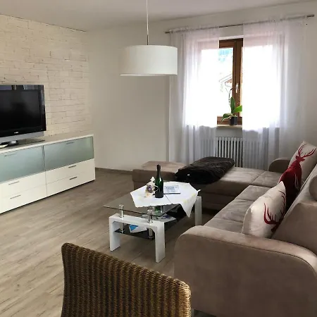 Apartment Gaestehaus Aurikel 10 *
